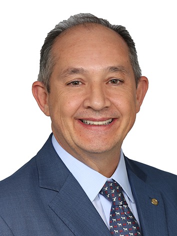 Foto oficial de Luciano Azevedo