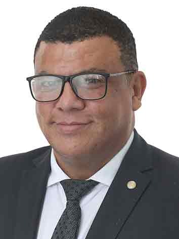 Foto oficial de Luciano Alves